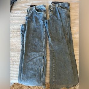 Two pairs on Mens Wrangler Flex jeans 34w x 34l